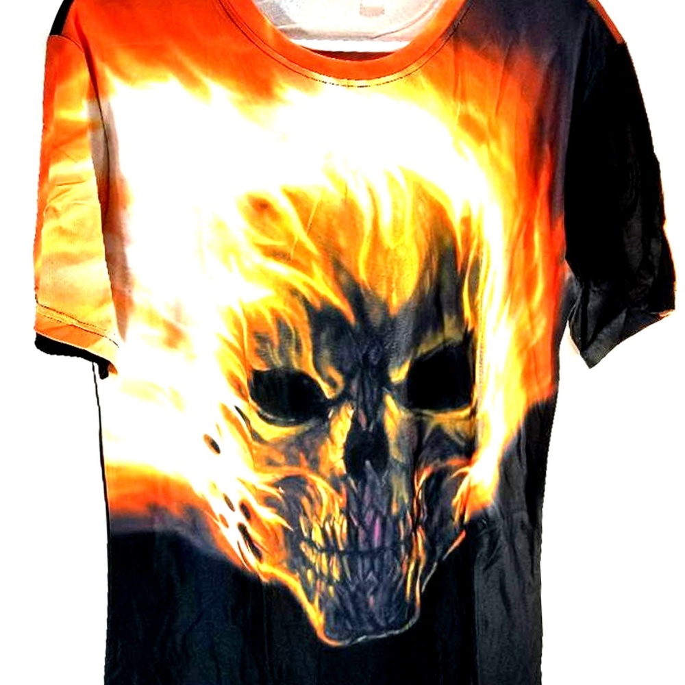 Unisex Scull Graphics T-Shirt Size M